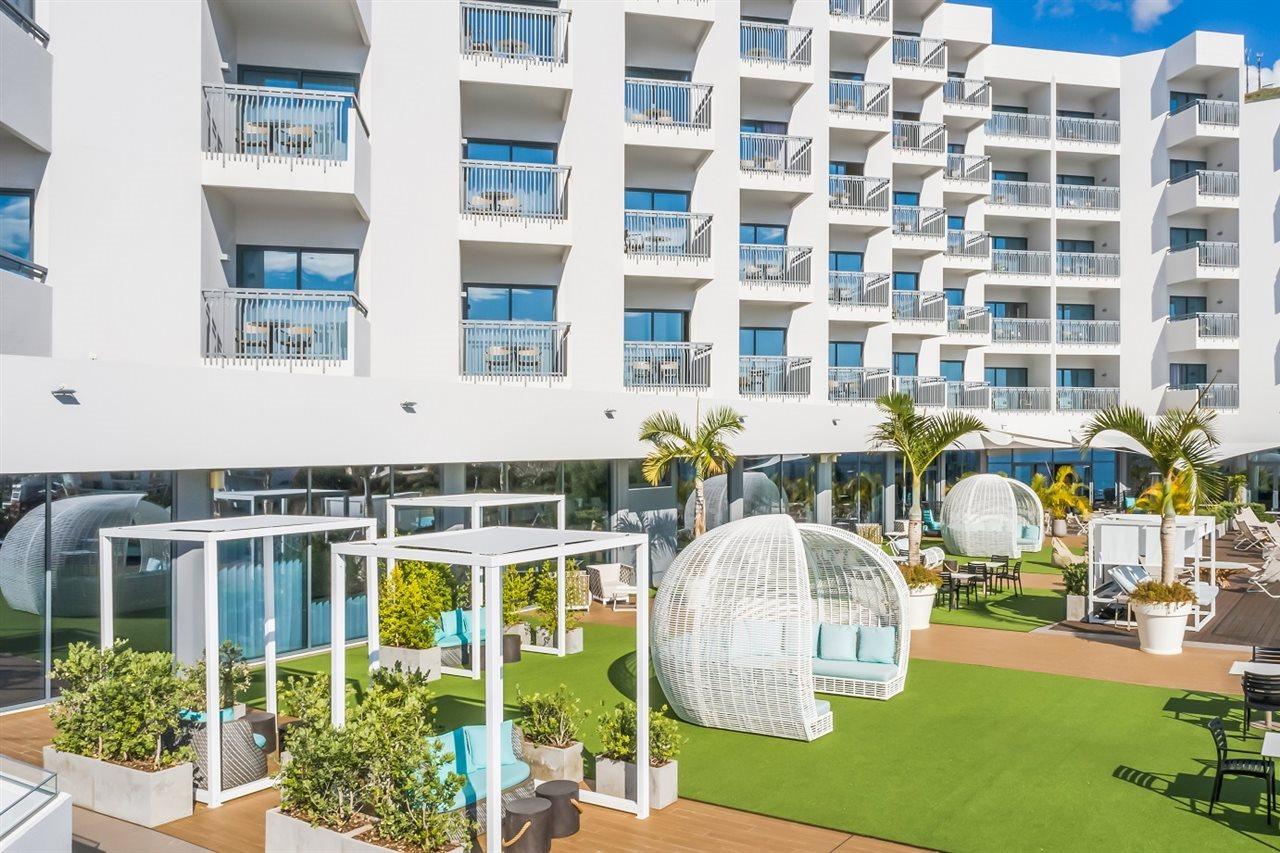 Hotel Baia Azul ฟุงชาล ภายนอก รูปภาพ