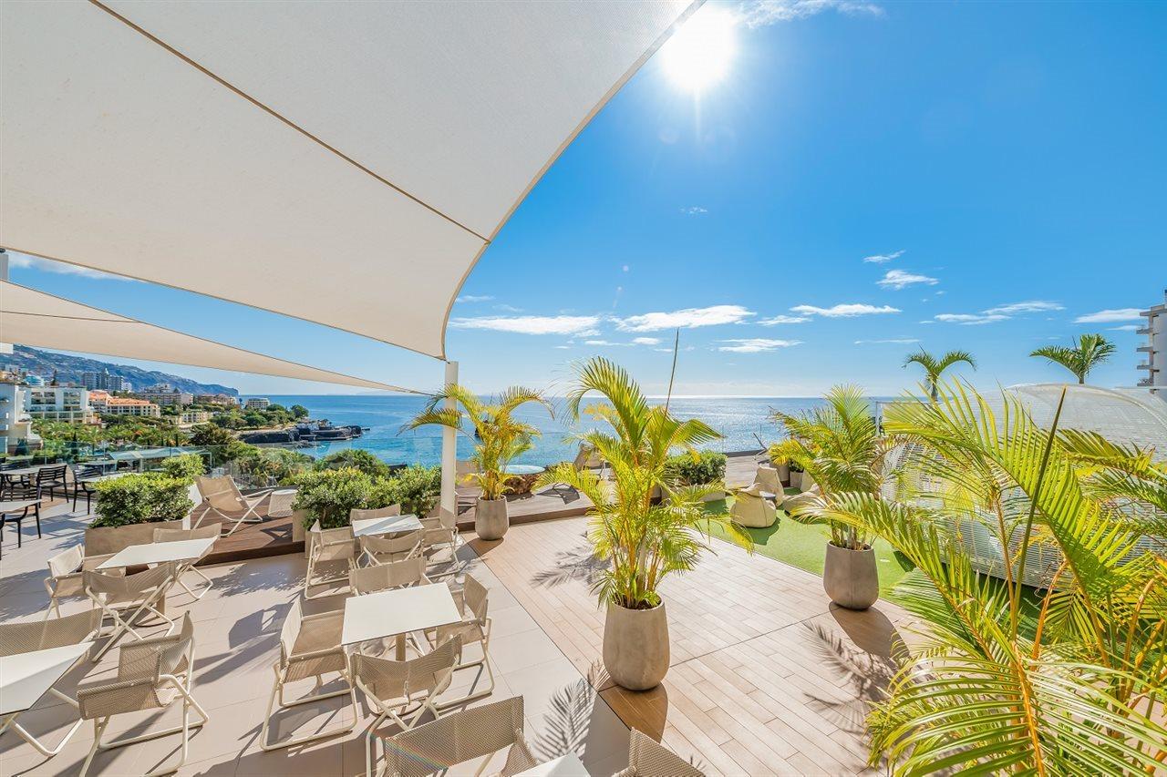 Hotel Baia Azul ฟุงชาล ภายนอก รูปภาพ