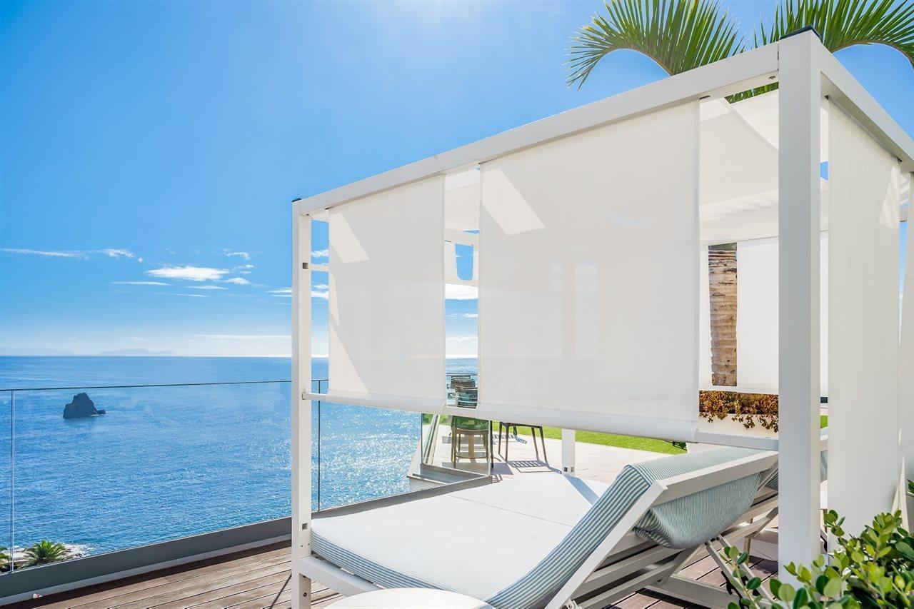 Hotel Baia Azul ฟุงชาล ภายนอก รูปภาพ