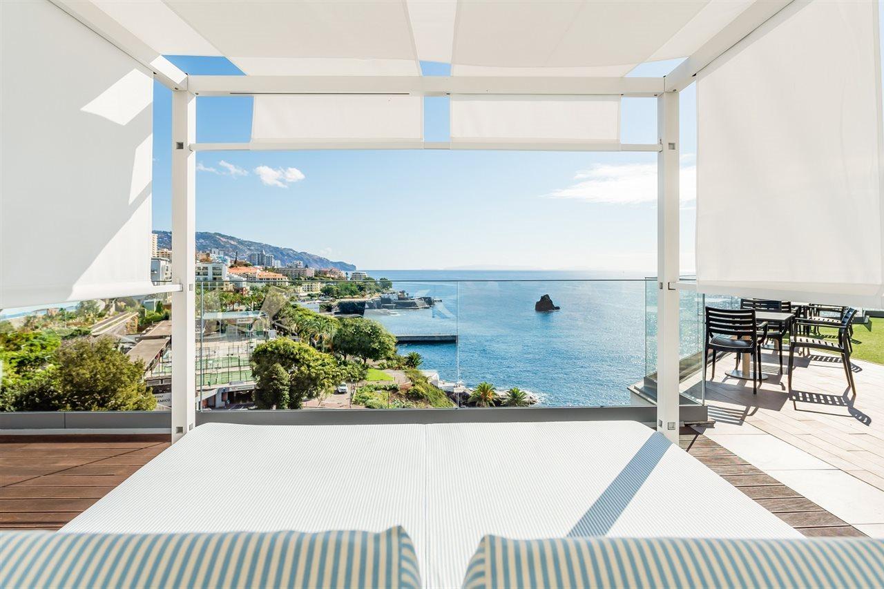 Hotel Baia Azul ฟุงชาล ภายนอก รูปภาพ