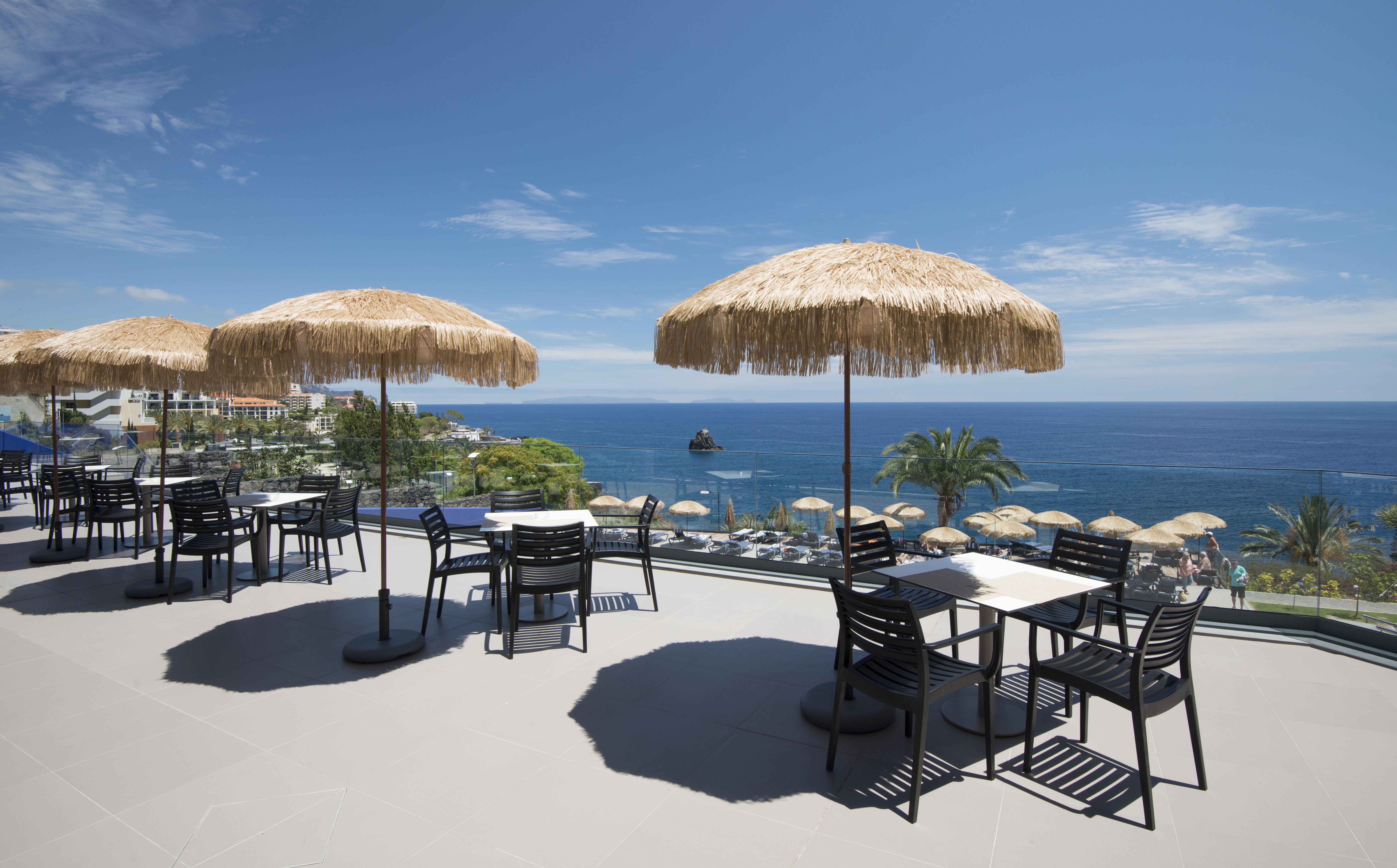 Hotel Baia Azul ฟุงชาล ภายนอก รูปภาพ