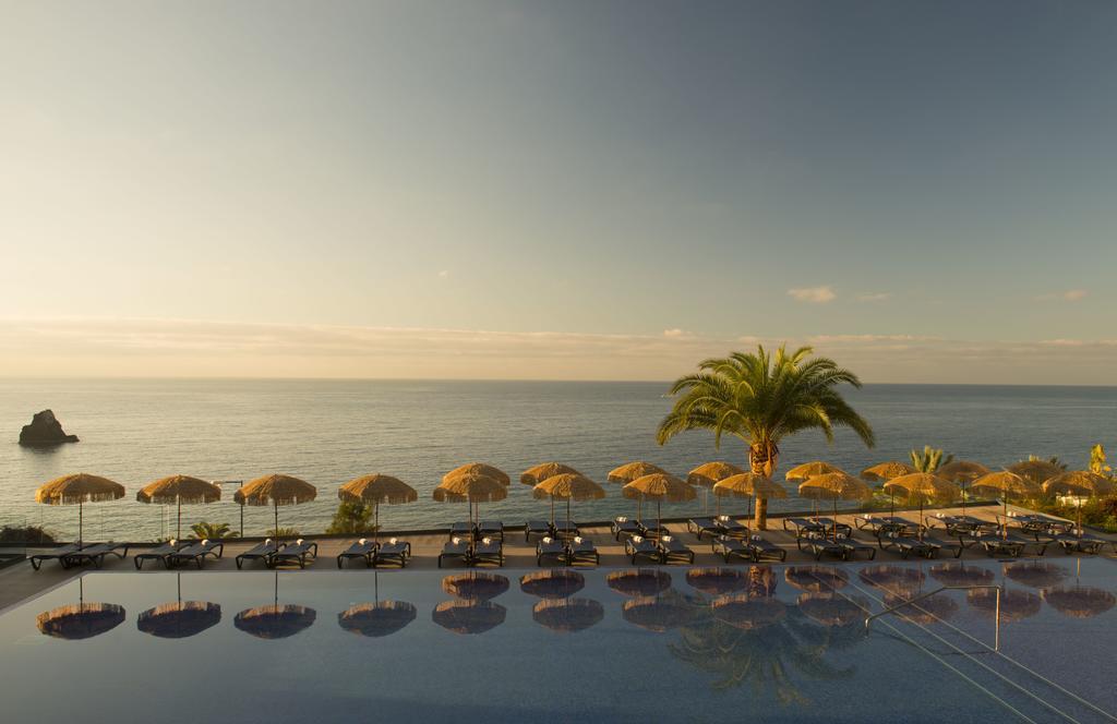 Hotel Baia Azul ฟุงชาล ภายนอก รูปภาพ